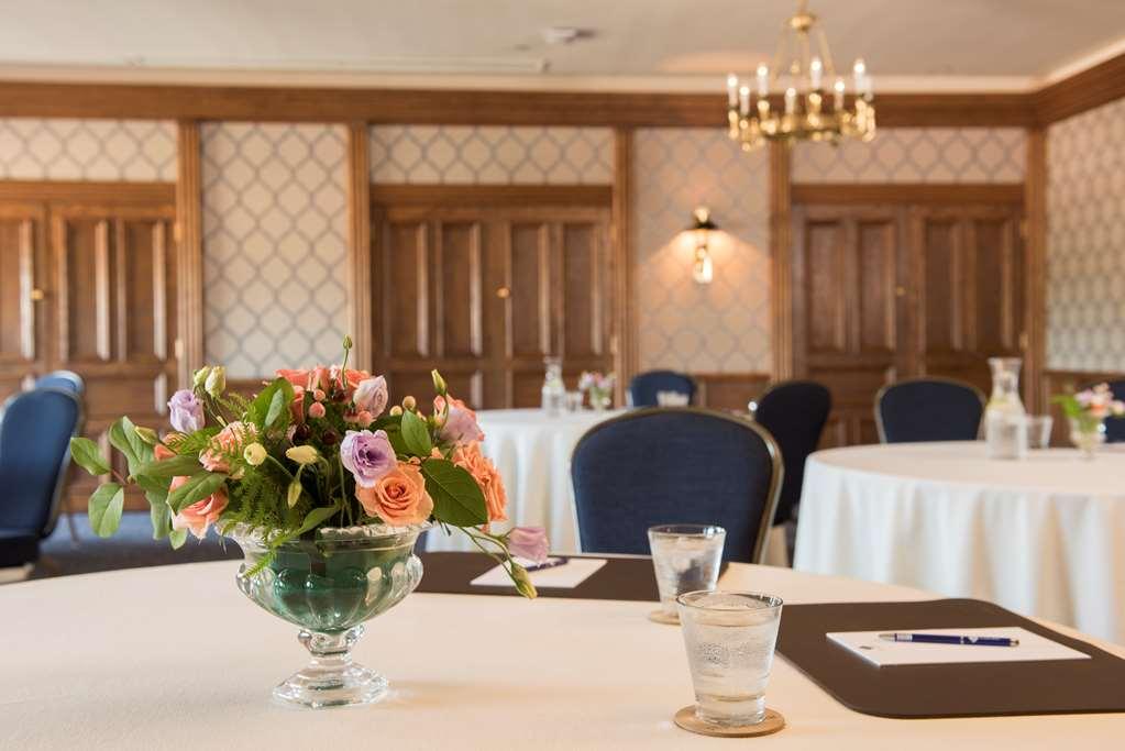 St James Hotel Ред-Уинг Удобства фото