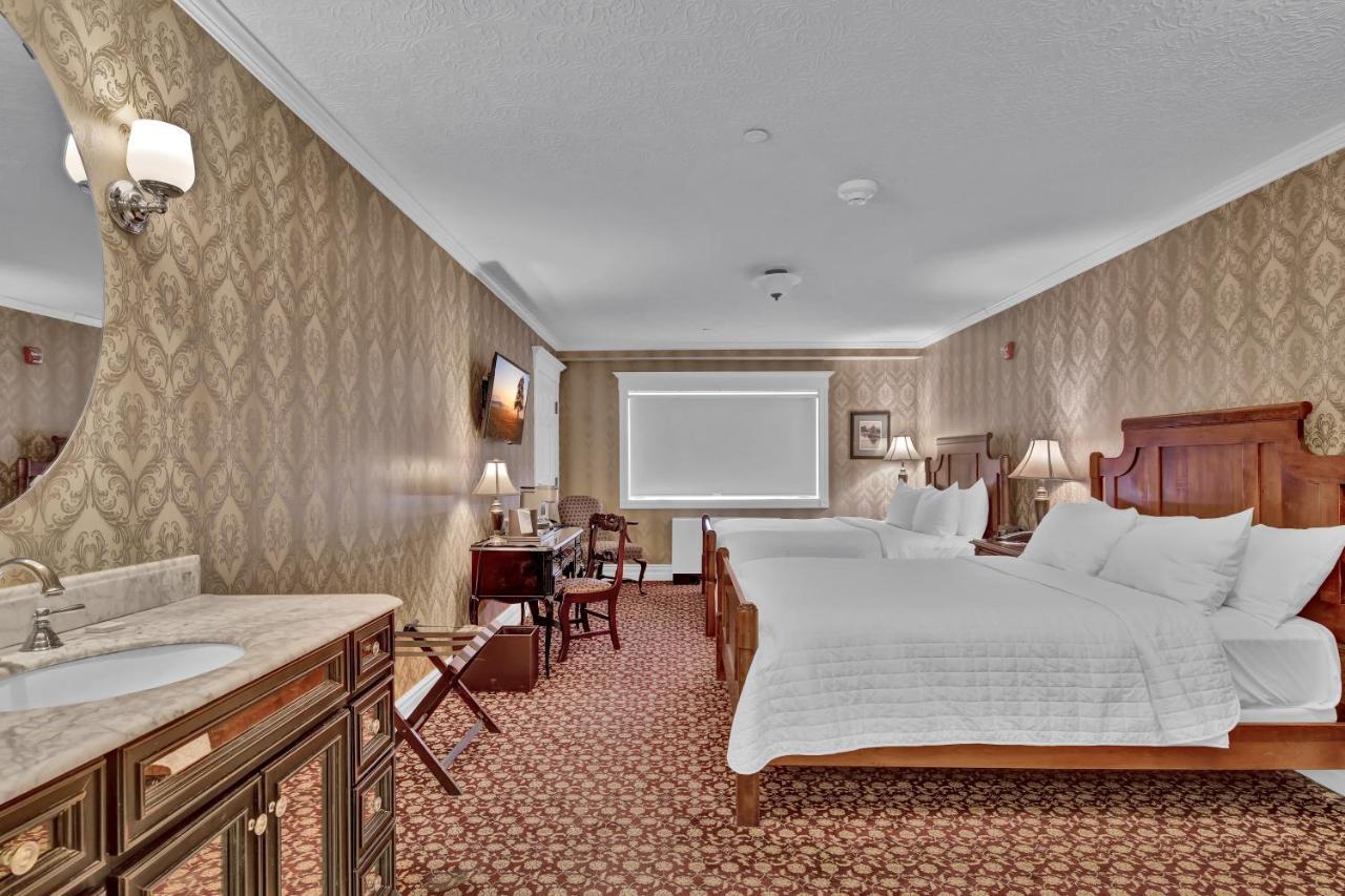 St James Hotel Ред-Уинг Экстерьер фото