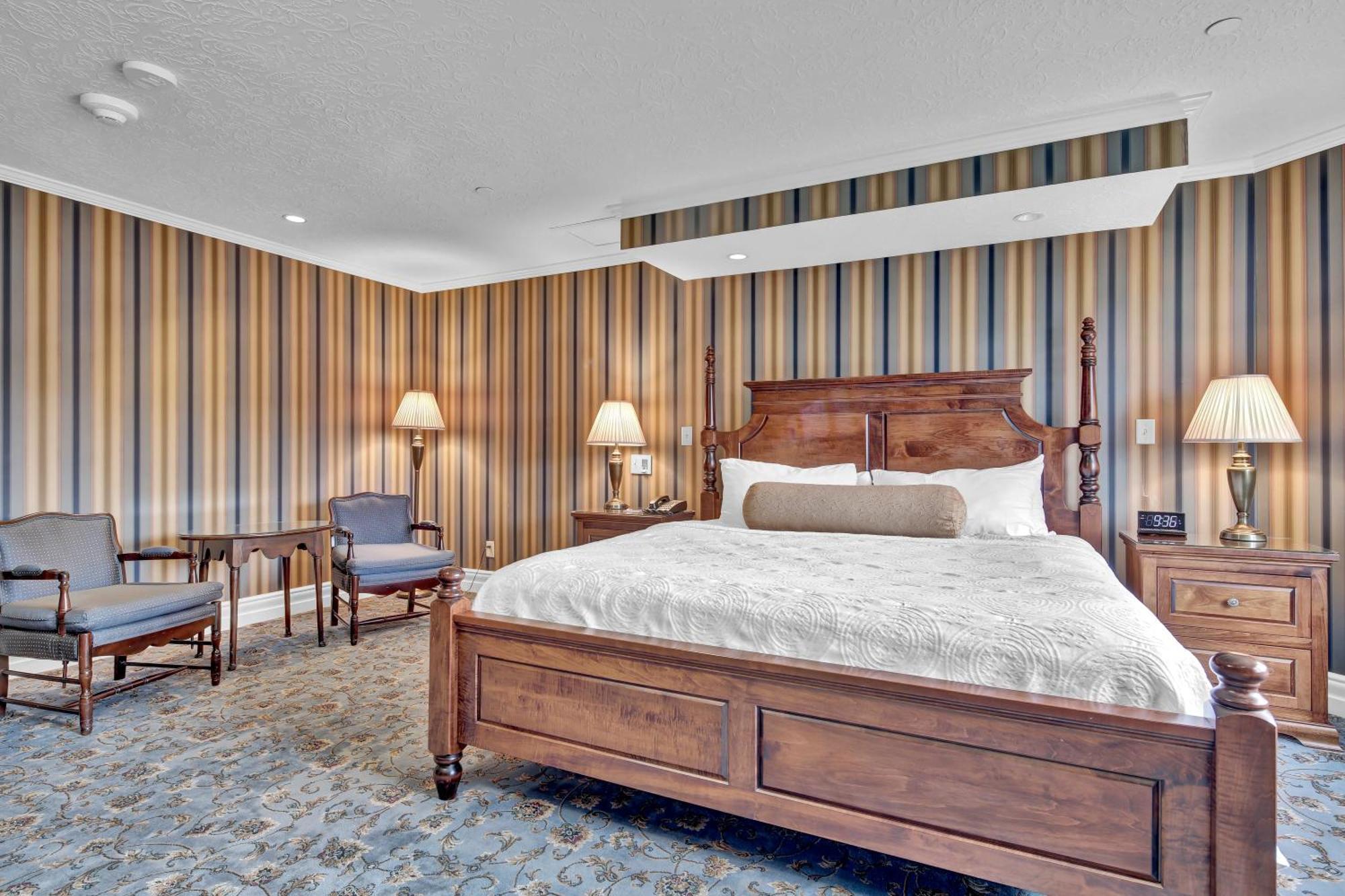St James Hotel Ред-Уинг Экстерьер фото