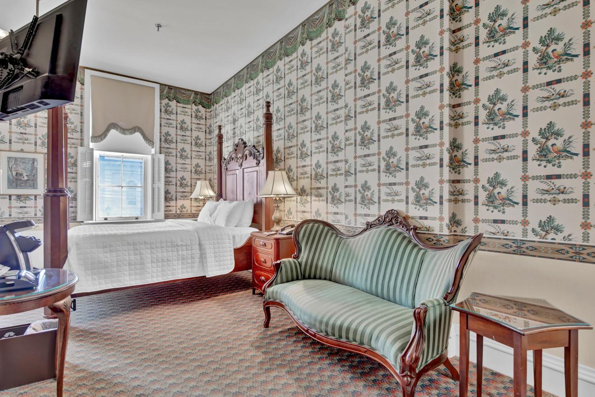 St James Hotel Ред-Уинг Экстерьер фото