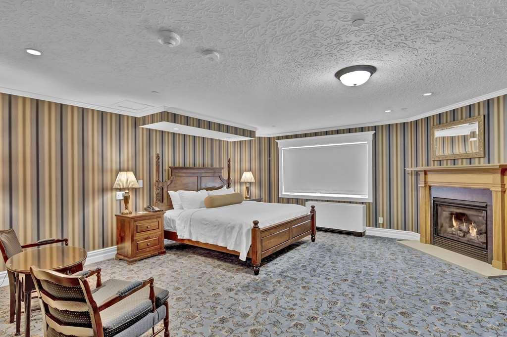 St James Hotel Ред-Уинг Номер фото